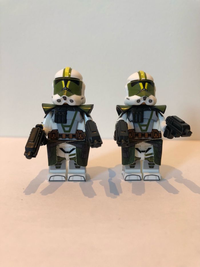 Figurine type lego 2 Doom-troppers. Star Wars
