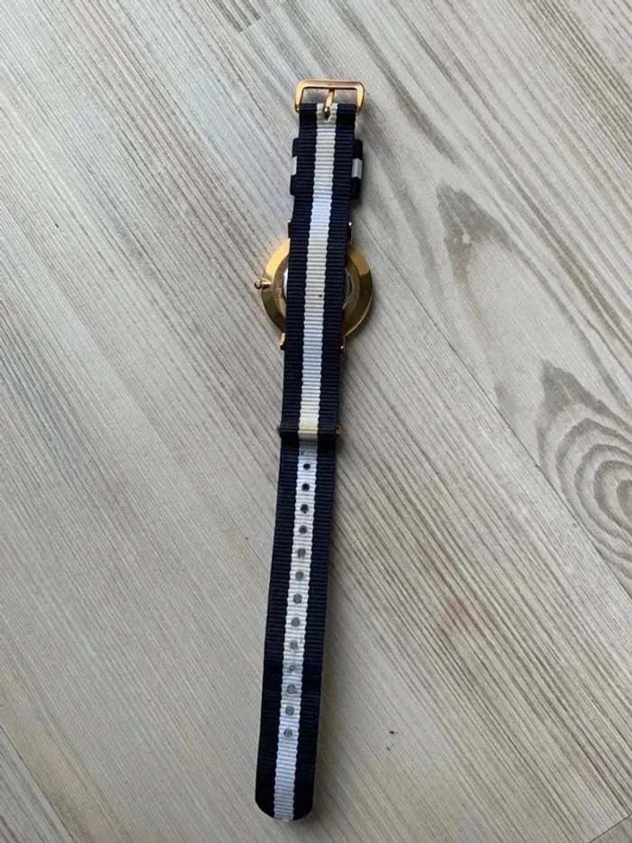 Montre daniel wellington - photo numéro 5