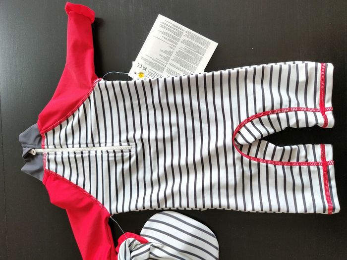 Maillot de bain 1 pièce+ casquette - photo numéro 4