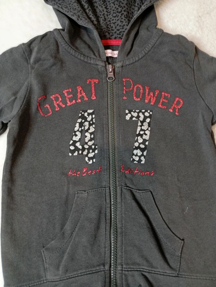 Veste zippée à capuche taille 6 ans - photo numéro 2