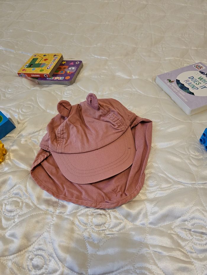 Casquette avec protection du cou