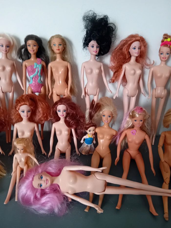 Lot de 23 poupées prix non négociable - photo numéro 3