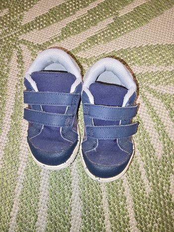 Basket bleu décathlon 