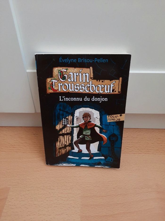 Livre Garin Trousseboeuf l'inconnu du donjon - photo numéro 3