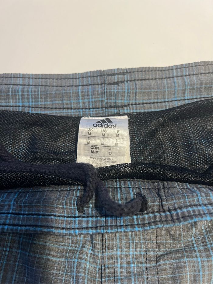 Short de bain Adidas taille M - photo numéro 3