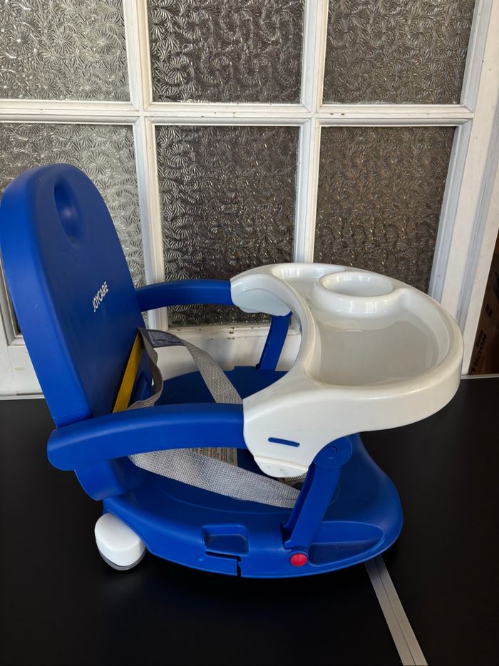Rehausseur de chaise JOYCARE bleu avec plateau et harnais - photo numéro 2