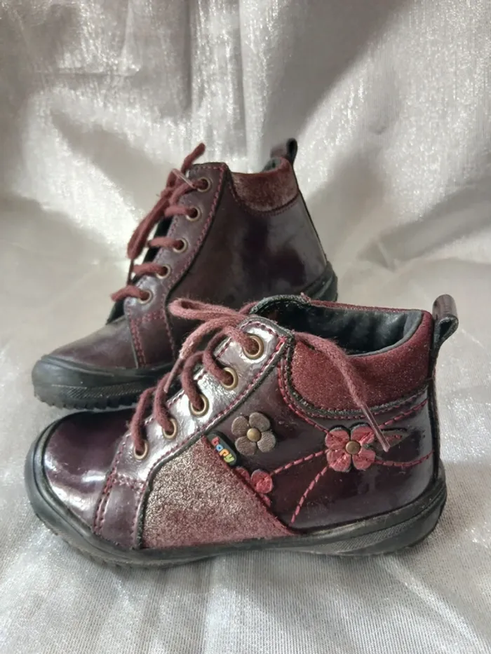 Jolies chaussures cuir Bopy pointure 24