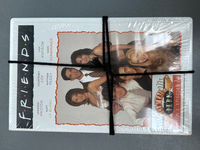 VHS Friends - Saison 2 - VF - (Lot de 4 VHS SECAM)