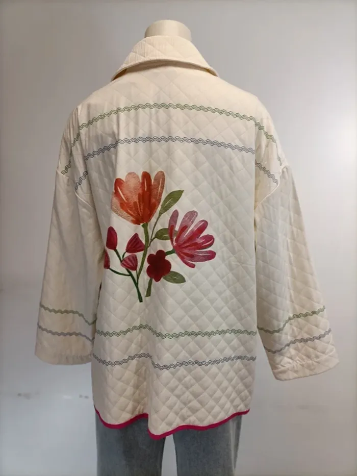 Veste légère matelassée Oversize Printemps/été Neuve- Grosses fleurs - Blanc cassé - photo numéro 4