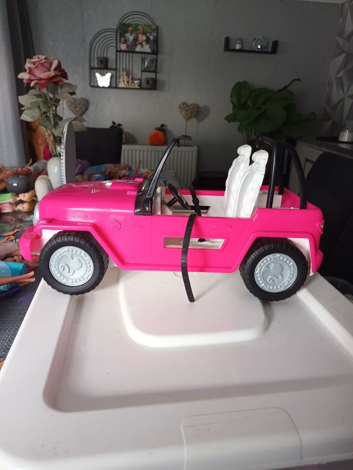 Voiture 4X4 barbie