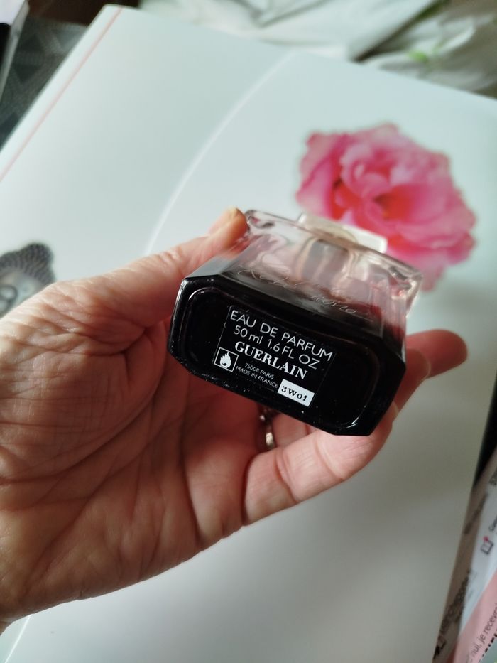 Un flacon vide de parfum pour collection - photo numéro 2