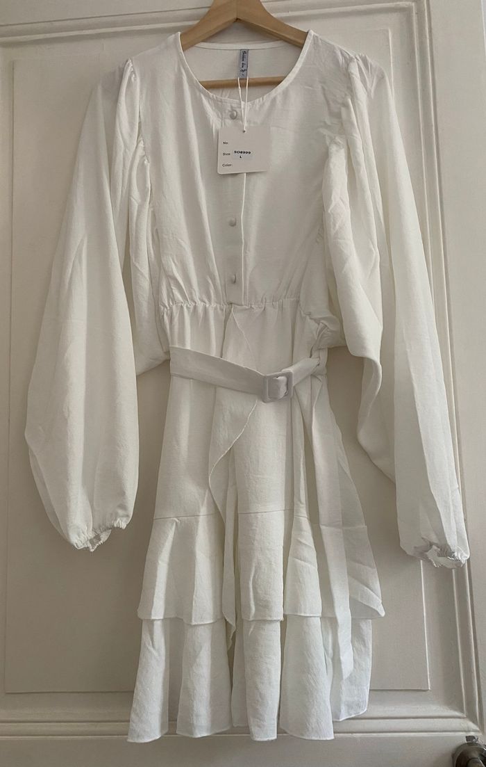 Robe Neuf avec l'étiquette Taille 40-42 - photo numéro 6