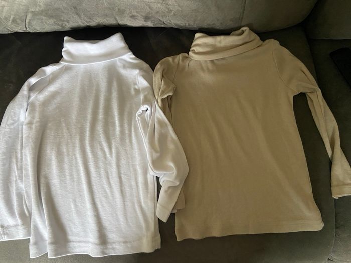 Lot deux sous pull blanc et beige 3 ans la halle