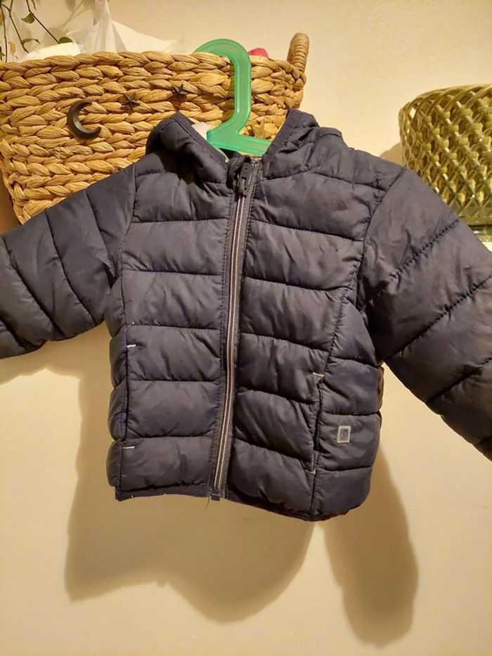 Doudoune bleue Obaibi taille 6 mois