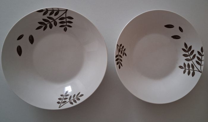 Lot de 2 assiettes creuses blanches au décor marron - photo numéro 2