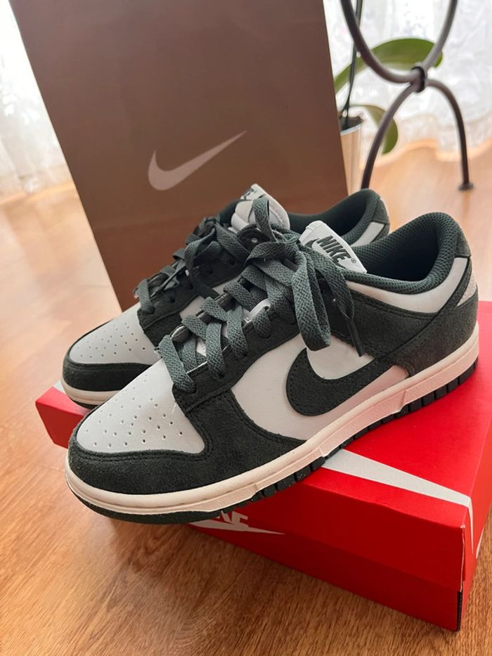Nike Dunk Low verte femme 36,5