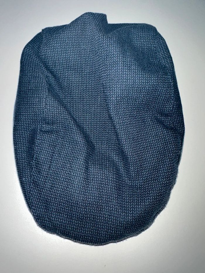 Jolie casquette habillée type béret, taille 47 bleumarine