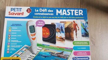 Jeu petit savan le défi des connaissances Clementoni