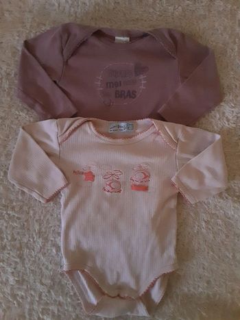 Lot 2 bodies 12 mois