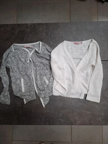 2 gilets sans boutons