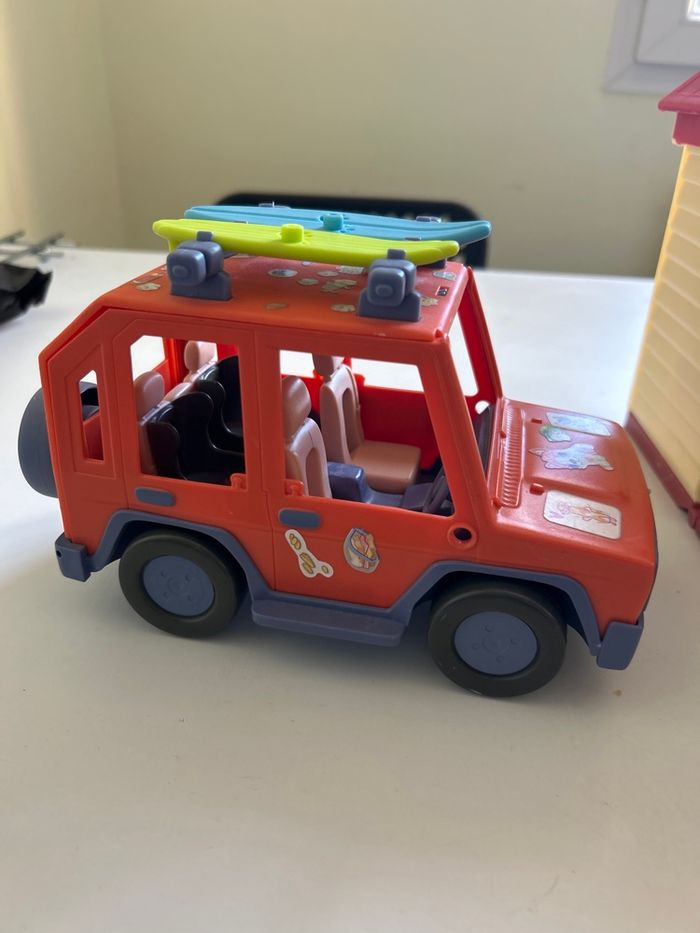 Maison de Bluey + voiture - photo numéro 3