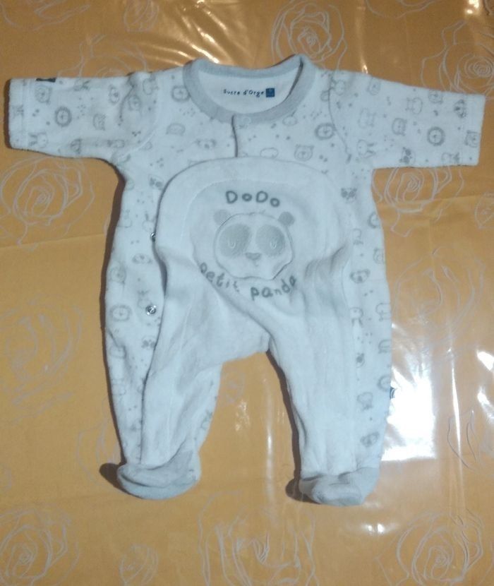 Lot 2Pyjamas + body naissance - photo numéro 3
