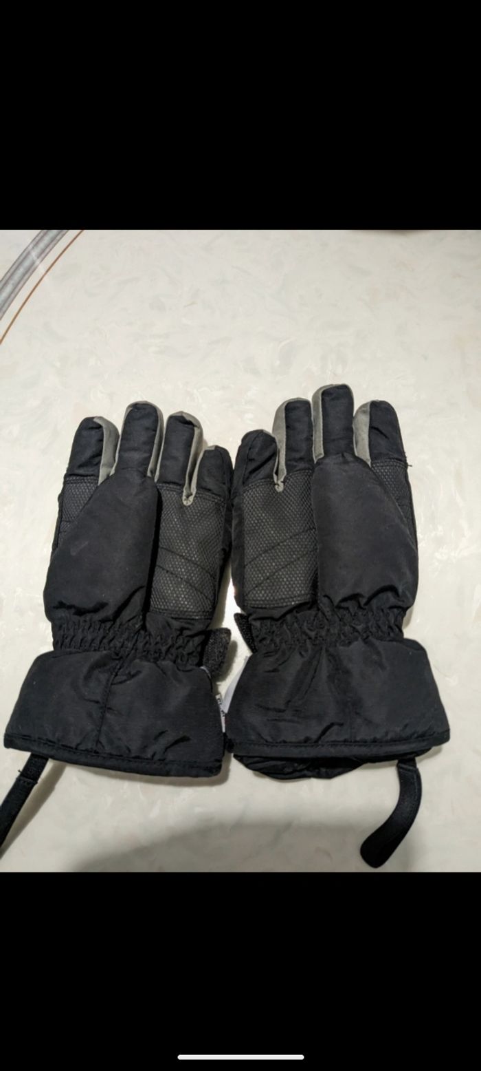 Paire de gants de Ski . Taille 14/16 ans - photo numéro 3