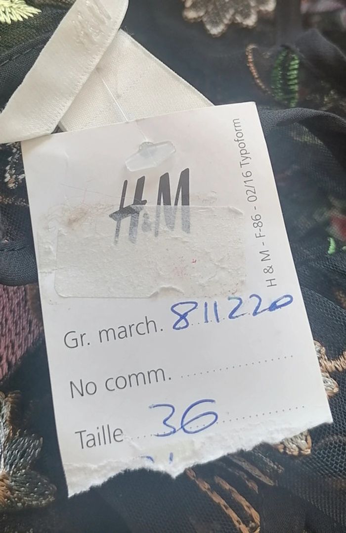 Top noir broderie fleurs transparent Taille S H&M - photo numéro 10