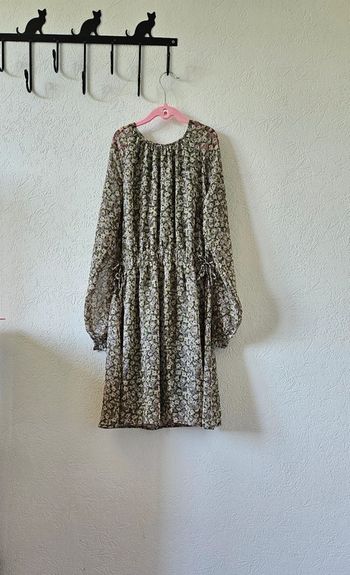 Robe fluide et fleurie ml 12A