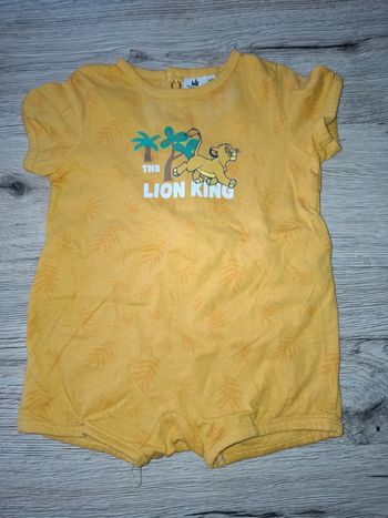 Combishort bébé roi lion T : 3 mois