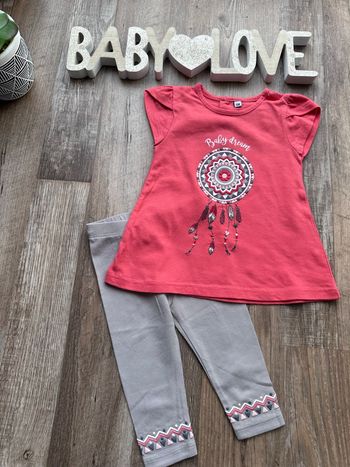 - Ensemble - 6 mois - Très bon état