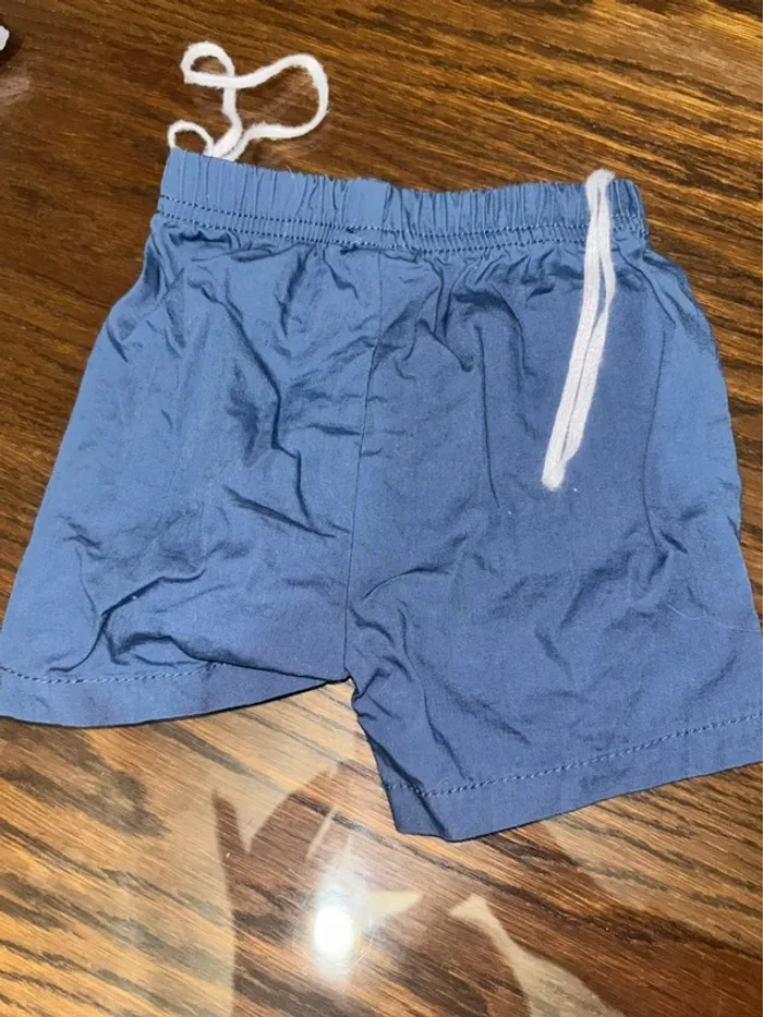 Short 3 mois - photo numéro 2