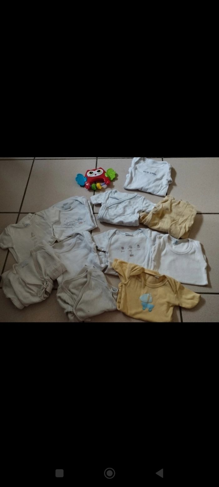 Lot de 11 body garçon 3m