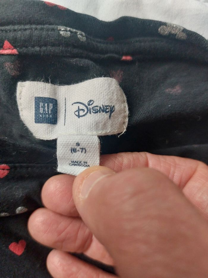 haut manches longues GAP ( Disney ) taille 6 / 7 ans - photo numéro 3