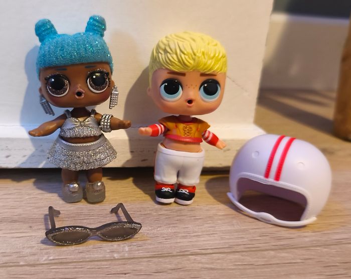 Lot de 2 poupées L.O.L.