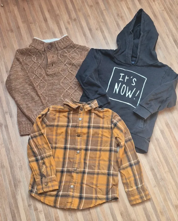Lot Chemise et pull