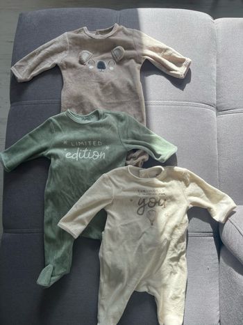 3 pyjamas Kiabi 1 pièce