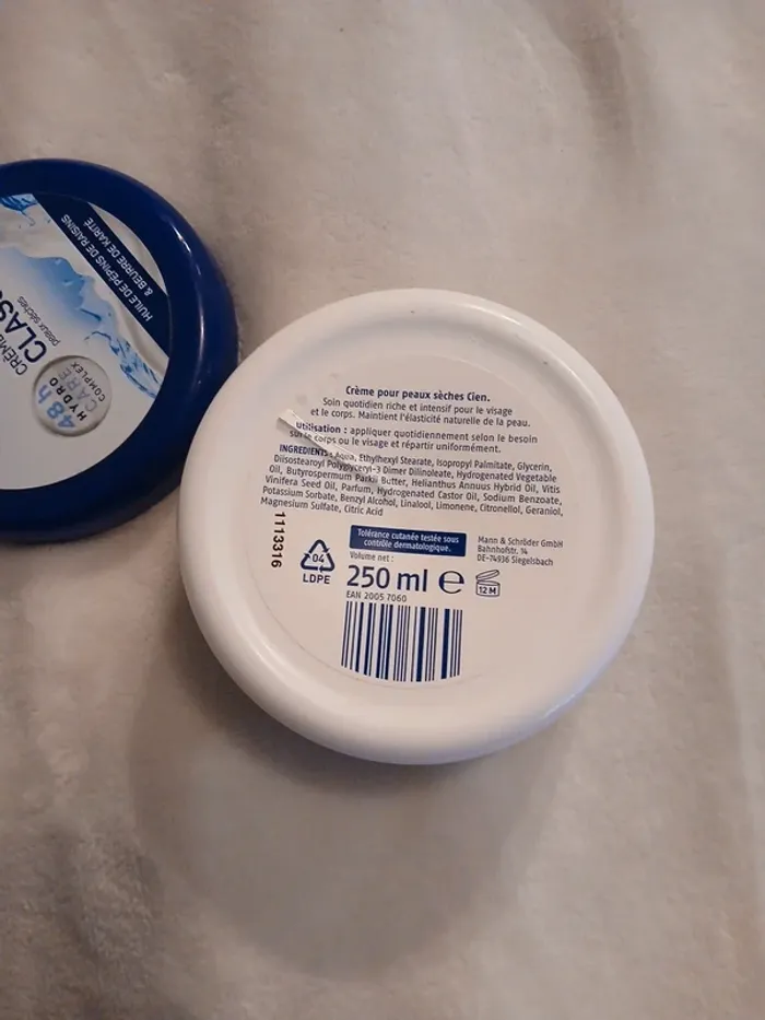 Crème visage & corps neuf jamais ouvert - photo numéro 5
