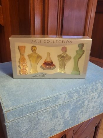 Coffret miniatures de parfum dali collection de Salvador dali
