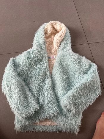 Gilet fluffy 5/6 ans