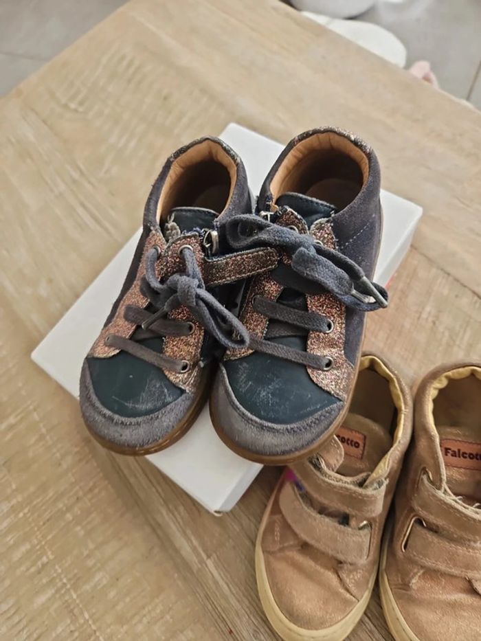 Lot 2 paires de chaussures fille 25 - photo numéro 3