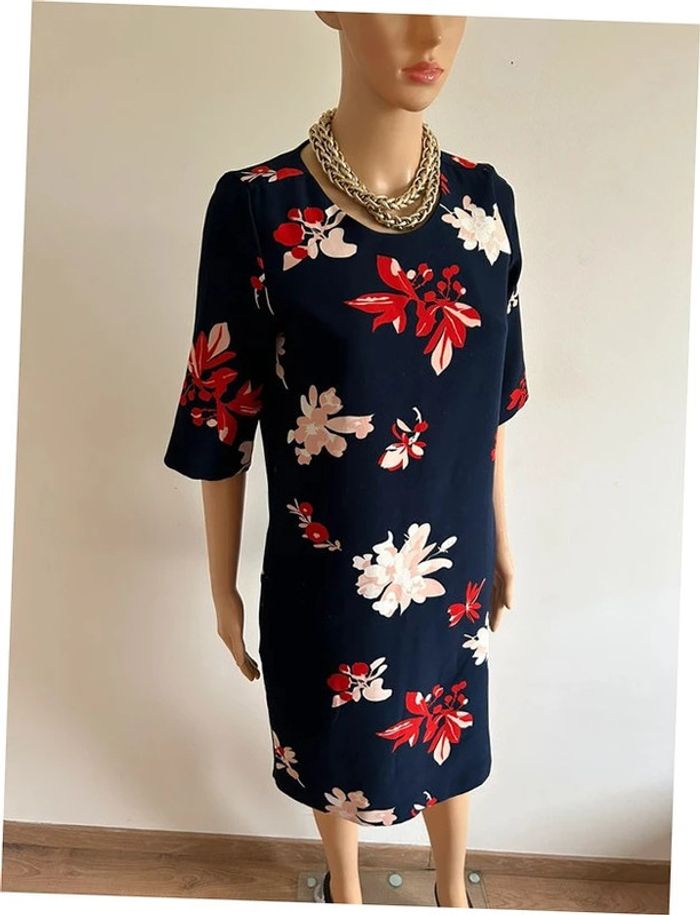 Robe bleue marine et imprimée à manches courtes WE taille XS bon état (petit défaut) - photo numéro 2