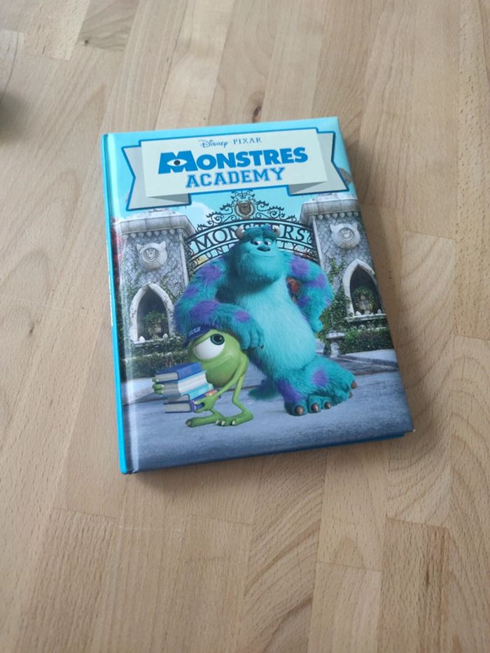 Livre Monstres Academy