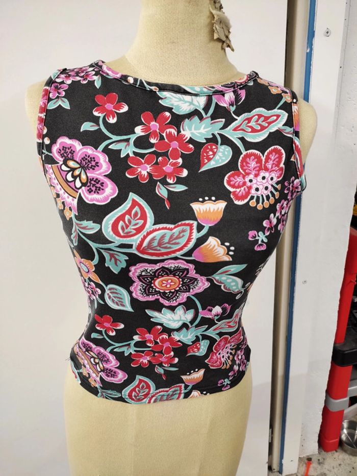 Top court taille 38 - photo numéro 2