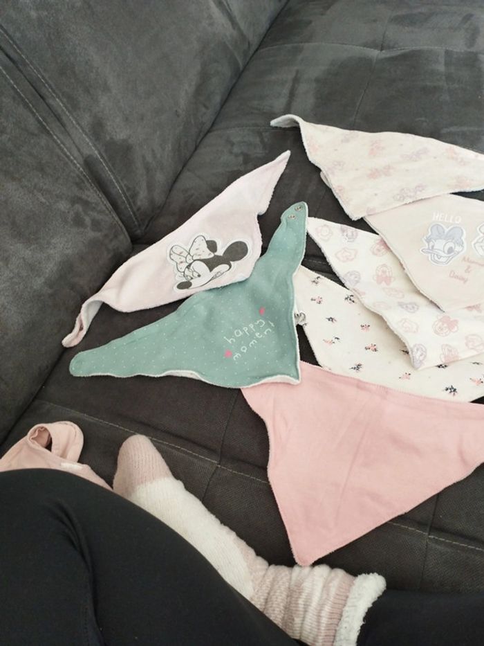 7 bavoirs - photo numéro 3