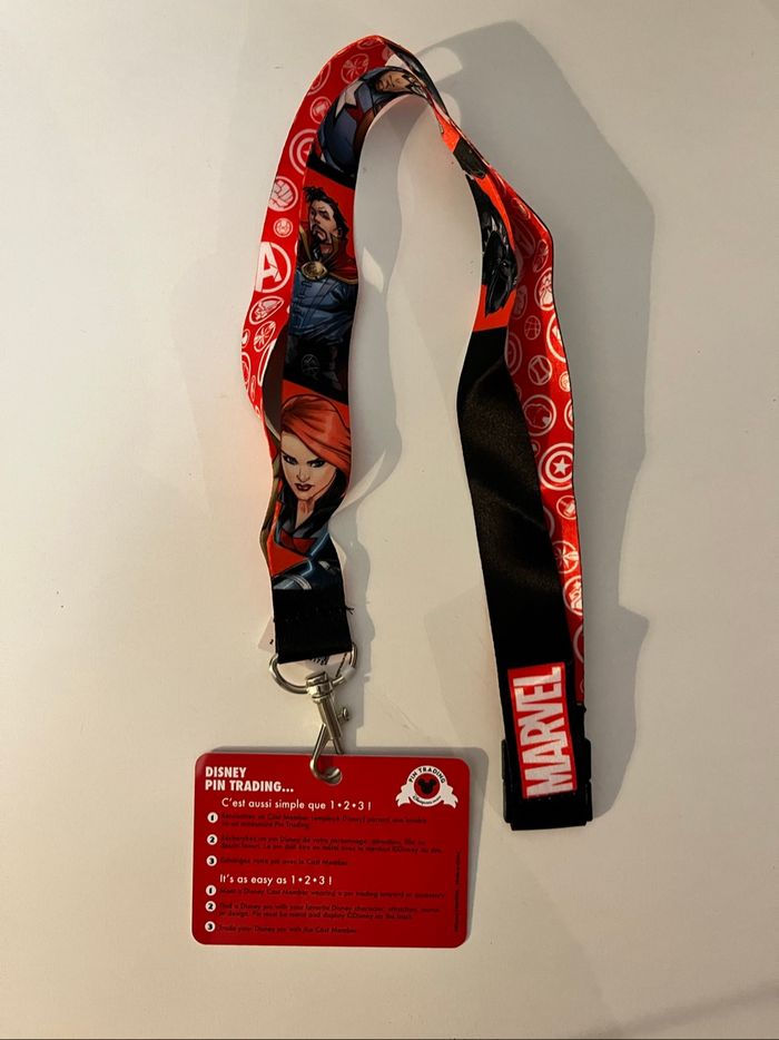 Lot pin’s et lanière Avengers Campus - photo numéro 6