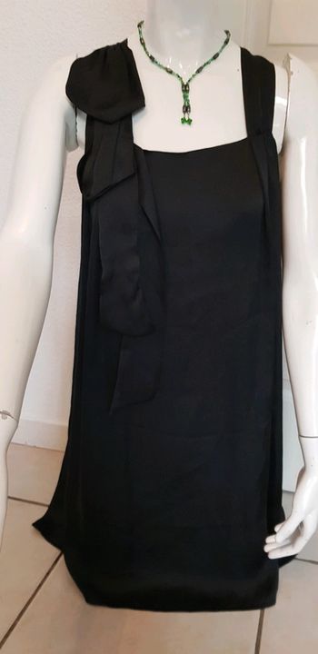 Robe droite  satinée