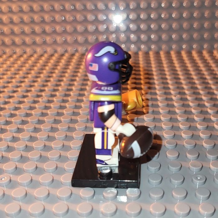 Minifigure / Figurine 🏈 NFL  - Football Américain 🏈 Vikings du Minnesota - photo numéro 4