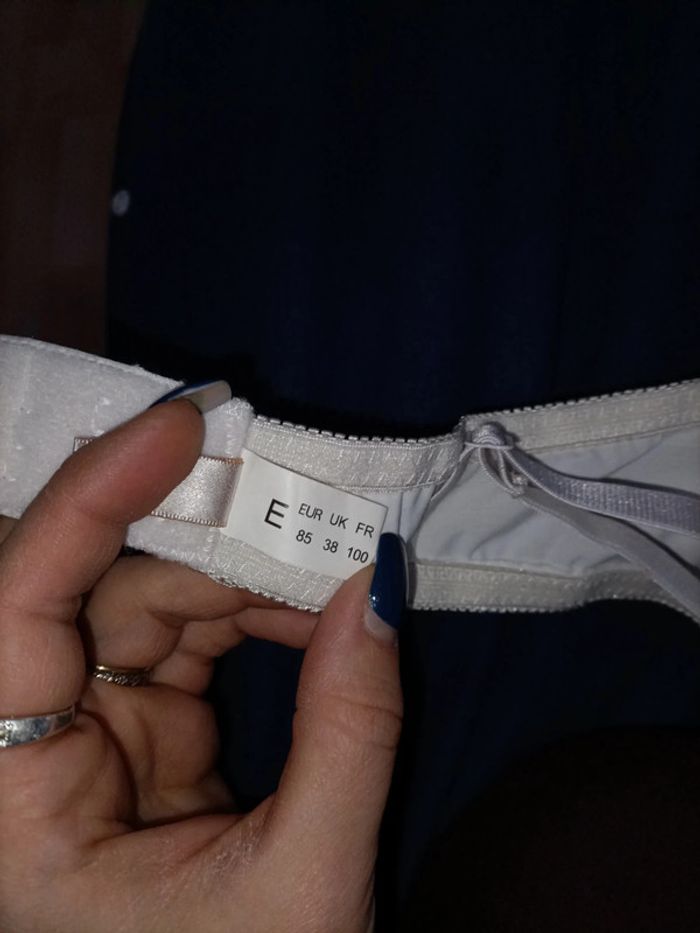Soutien gorge blanc - photo numéro 5