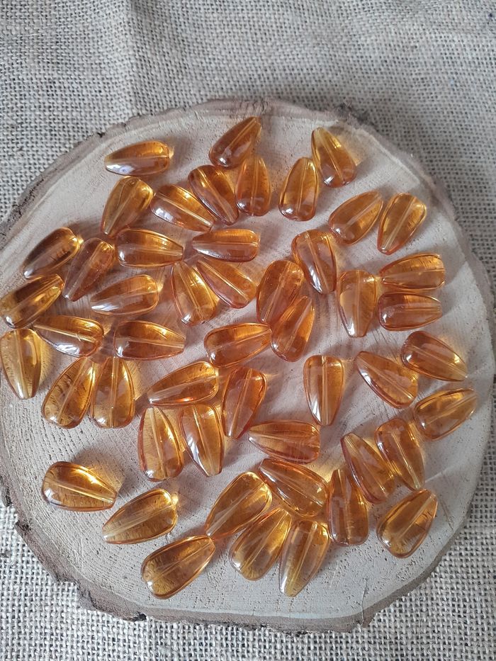 Lot de 50 grosses perles en verre gouttes marron
